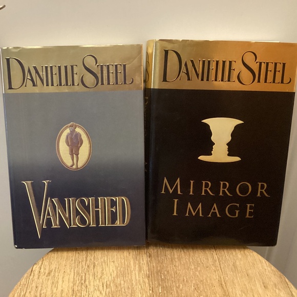 Vanished & Mirror Image By Danielle Steel books Hardcover - Picture 1 of 6